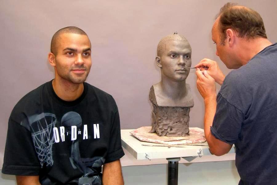 عرض مشاهد صناعة تماثيل متحف جريفن في باريس فرنسا