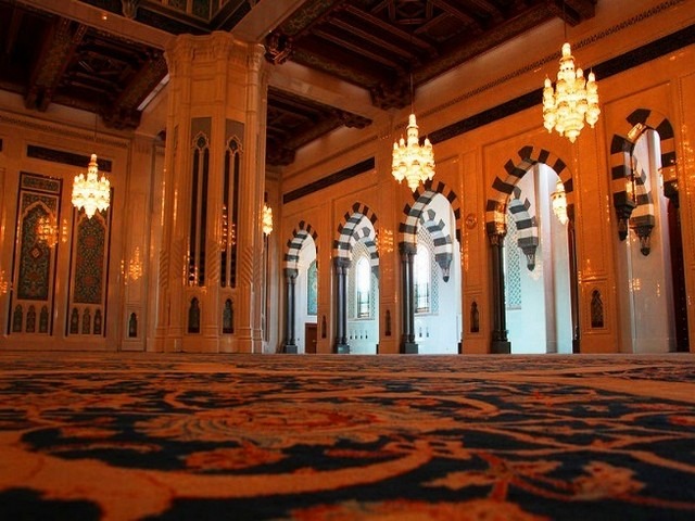مسجد السلطان قابوس في سلطنة عمان مسقط